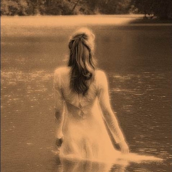 Meet your Posher, Natalie - Picture 5 of 8